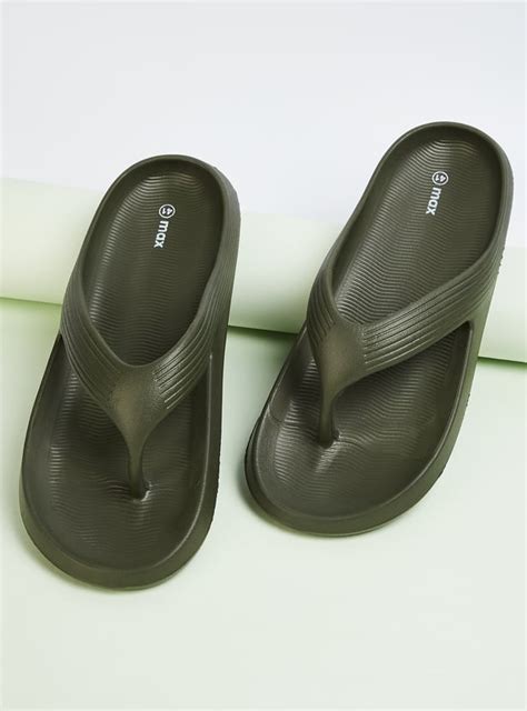 Buy Men Textured Flip Flops Online at just Rs. 399.0 - 1000015164940 ...