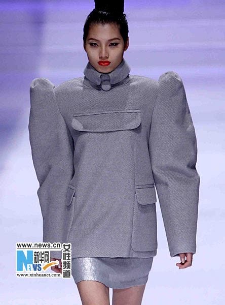 多领域的跨界 中山装概念时装展示在京举行(组图)-搜狐新闻