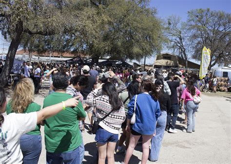 CAUGHT IN A PICKLE: Festival’s New Braunfels debut marked by long lines ...