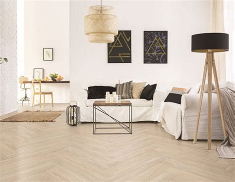 Herringbone Pattern Wood Look Tile Floor | Floor Roma