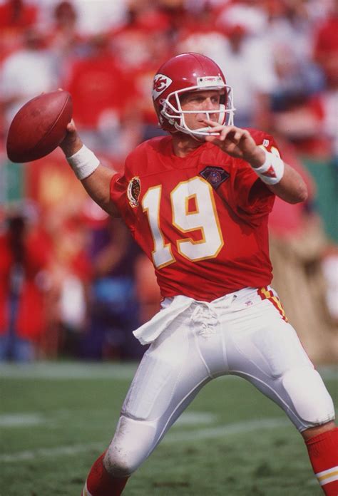 Joe Montana | Kansas city chiefs, Kansas city, Kansas city chiefs logo