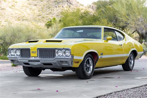 The Oldsmobile 442 Played the Role of Luxury Muscle Car | Automobile ...