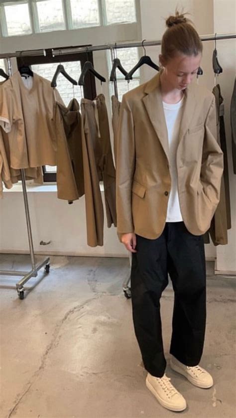 SOFIE D'HOORE | biancabrillante