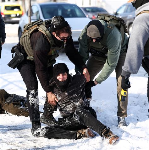 Minnesota protests: Can Trump send soldiers to Minneapolis? | Vox