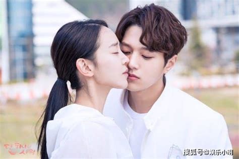 韩国网友统计2019年吻戏次数最多的韩剧Top3！第一名真的实甜_男女