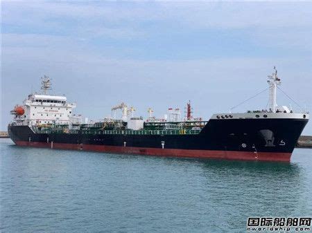 威海三进船业一艘1.1万吨油化船试航 - 在建新船 - 国际船舶网