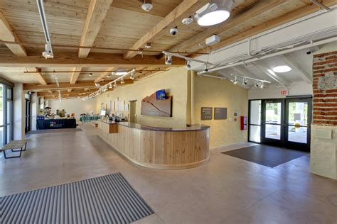 SANTA MONICA NATIONAL RECREATION AREA KING GILLETTE VISITOR CENTER ...