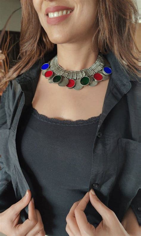 Paisa Glass Choker Necklace – Label DC