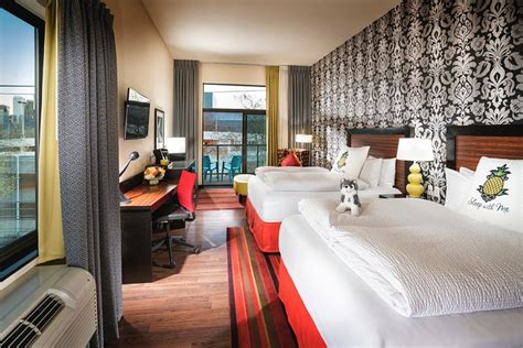 Staypineapple, The Maxwell Hotel, Seattle Center Rooms: Pictures ...