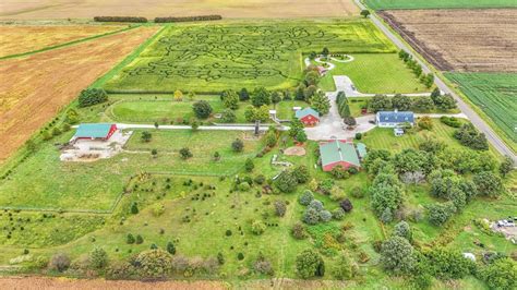 Hardy's Reindeer Ranch is for sale - Smile Politely — Champaign-Urbana ...