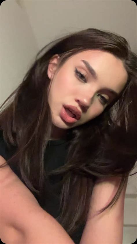 Hannah Grape | the little mermaid after dark | Instagram