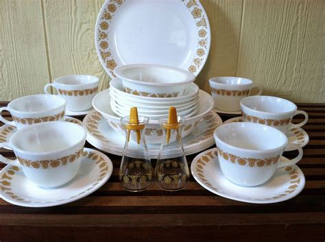 Vintage Pyrex/Corelle Gold Butterfly 28 piece Dinnerware Set | Corelle ...
