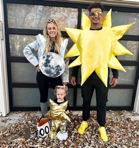 Patrick Mahomes, Pregnant Brittany Mahomes Halloween Costume: Photo