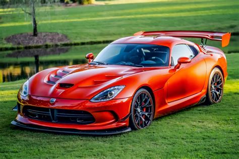 AUCTION: 34-Mile 2016 Dodge Viper ACR In Stryker Orange! - MoparInsiders