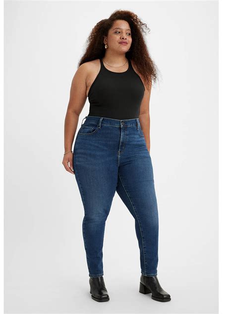 Plus Size Women's Clothing | Plus Size Jeans | Levi's® GB