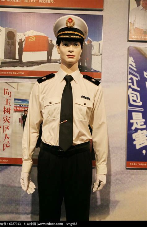新中国海关制服徽章标志的六次变动-中国海关博物馆