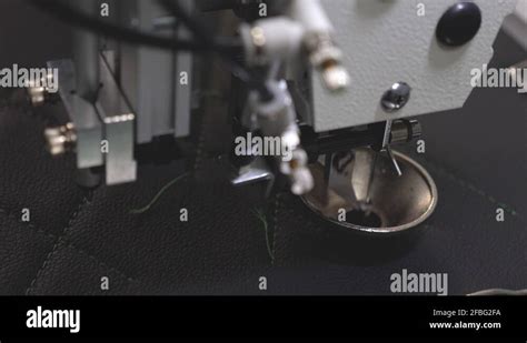 Sewing Robot Machine 的图像结果