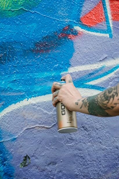 Beyond vandalism: the power and significance of graffiti | Meer