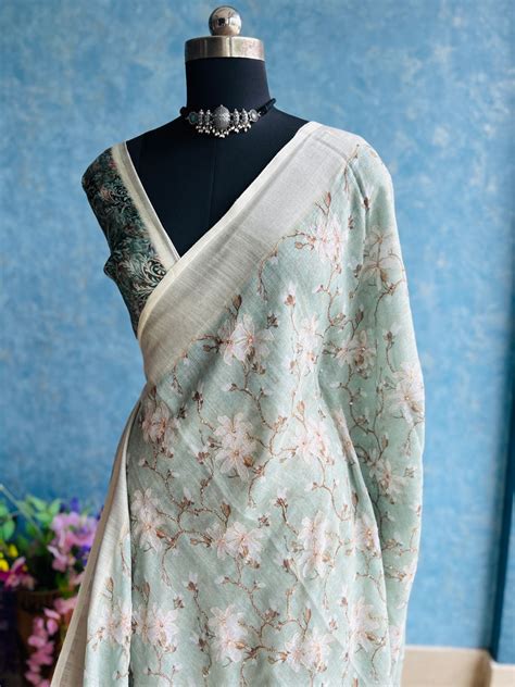 Aadvi Boutique