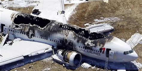 美国纽约飞机坠毁致两人死亡 机上一只狗幸存_手机新浪网