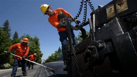 Fresno takes on $100M bond to fix city street backlog | Fresno Bee