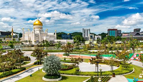 The Bandar Seri Begawan Travel Guide [Plus 21 Things To Do] - TRVLGUIDES