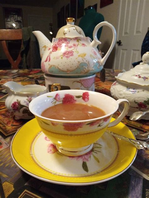 Late night teatime | Scrolller