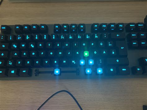 Logitech G512 Keyboard Color Change 的图像结果
