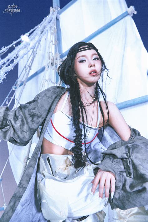 Watch: NMIXX Intrigues With Stylish MV For "KNOW ABOUT ME" Comeback | Soompi