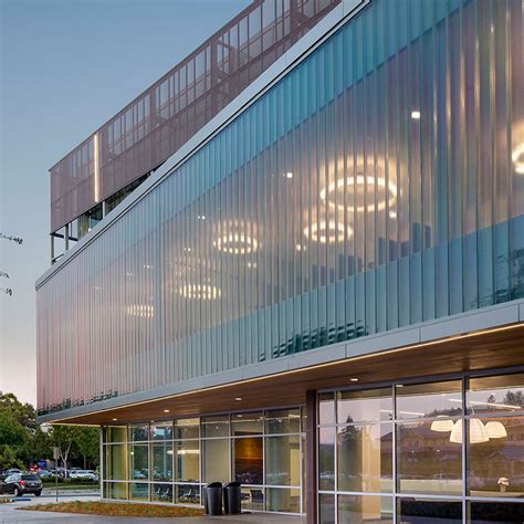 Large Office Building 的图像结果