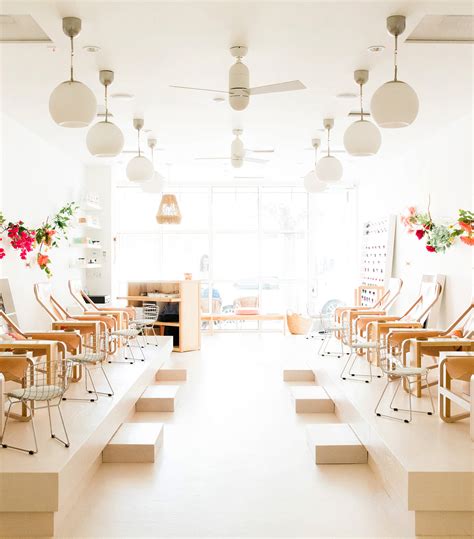 6 Best Nail Salons in Los Angeles for Fashion Girls | Who What Wear