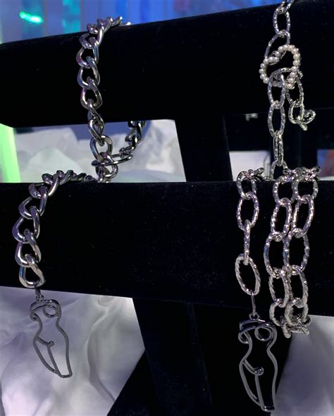 Eve Iris (@eveirisart) • Instagram photos and videos