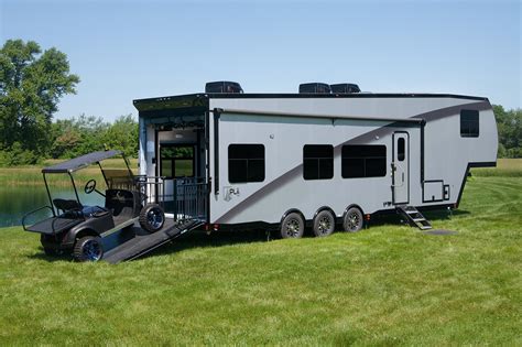 Aluminum Gooseneck Toy Hauler With Living Quarters - Home Alqu