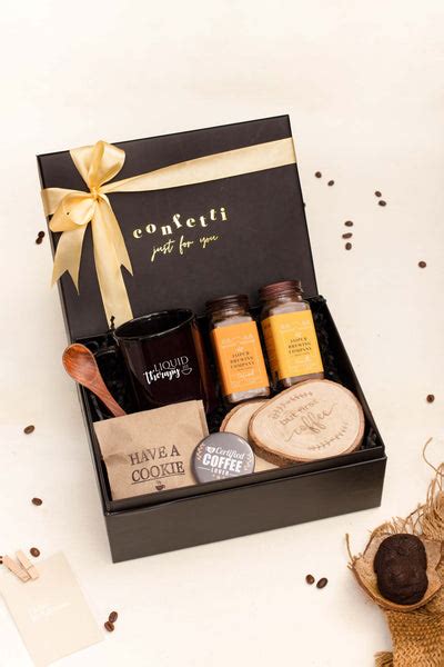 5 Unique Father's Day Gift Hampers That Make the Perfect Presents ...