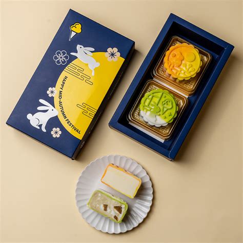 🥮 Order Mooncakes Online | Free Delivery - BloomThis