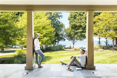 Singapore Room - Saugatuck Douglas, MI