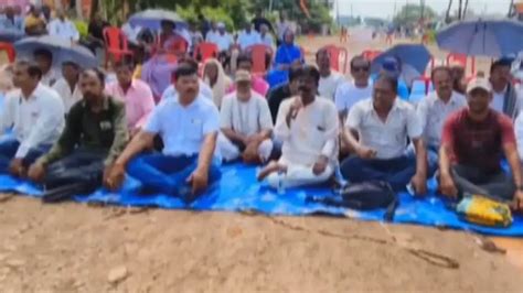 Villagers stage protest in Odisha's Jatni demanding RI office, better road