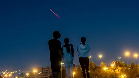 Dow closes 300 points higher on cooling oil and hopes that Israel-Iran ...