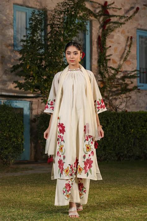 Shop for the Stylish Women's Clothing Online – fashiondwarclothing