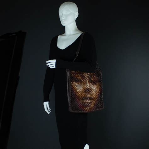 SAM 16 | IRIS BEYONCE | MULBERRY – Calonge