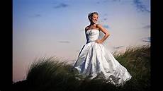 How To A December Wedding That S Not Themed by How To Become A Wedding Photographer By Fstoppers How To A December Wedding That S Not Themed
