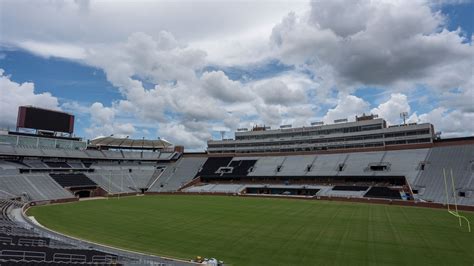FSU football to install 'lay and play' turf at Doak Campbell Stadium