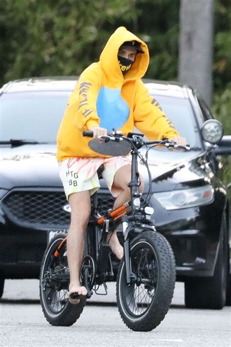 Justin Bieber's feet