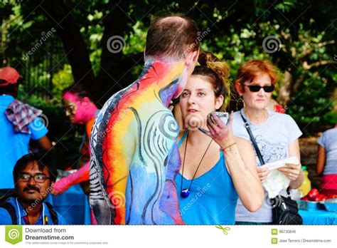 Painting Body Connection 的图像结果