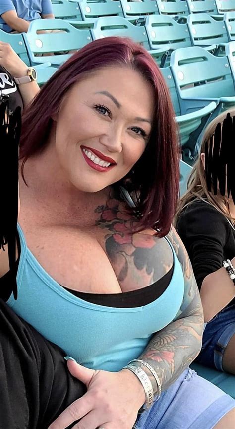 30 upvotes and I post my moms nudes I found on her phone : r/cum_to_anything