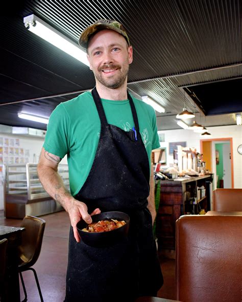 Court Square Cafe focuses on local food, flavors and friends — Ozarks Alive