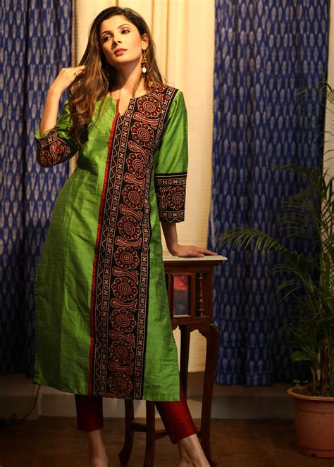 Straight Cut Cotton Silk Kurta with Ajrakh detail – Sujatra