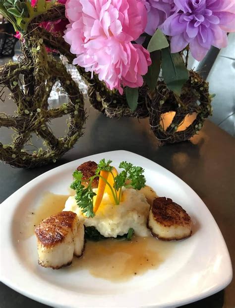 Paris Bistro - Naperville, IL