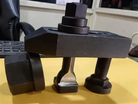 Mold Clamp - Mold Clamp M16 X 130 from Pune