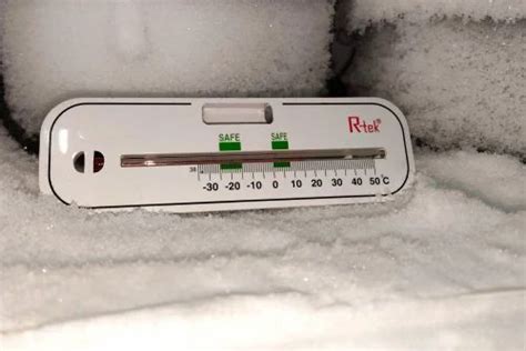 Cold Chain Equipment - Vaccine Box Thermometer Trader - Wholesaler ...